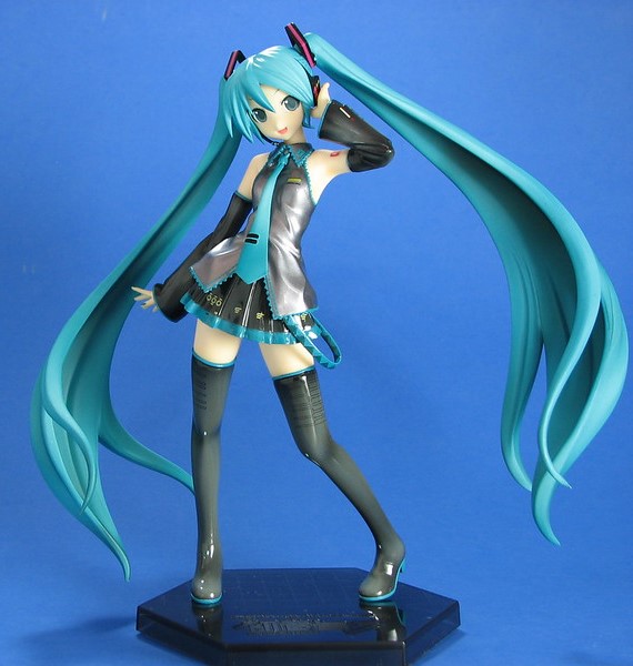 hatsune miku figurine picture